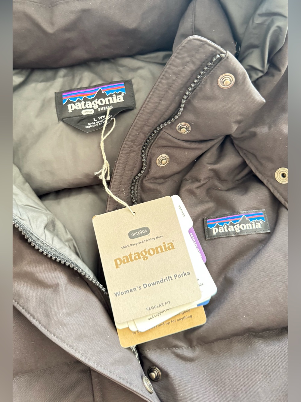 NWT Patagonia Black Downdrift Parka - Picture 6 of 8